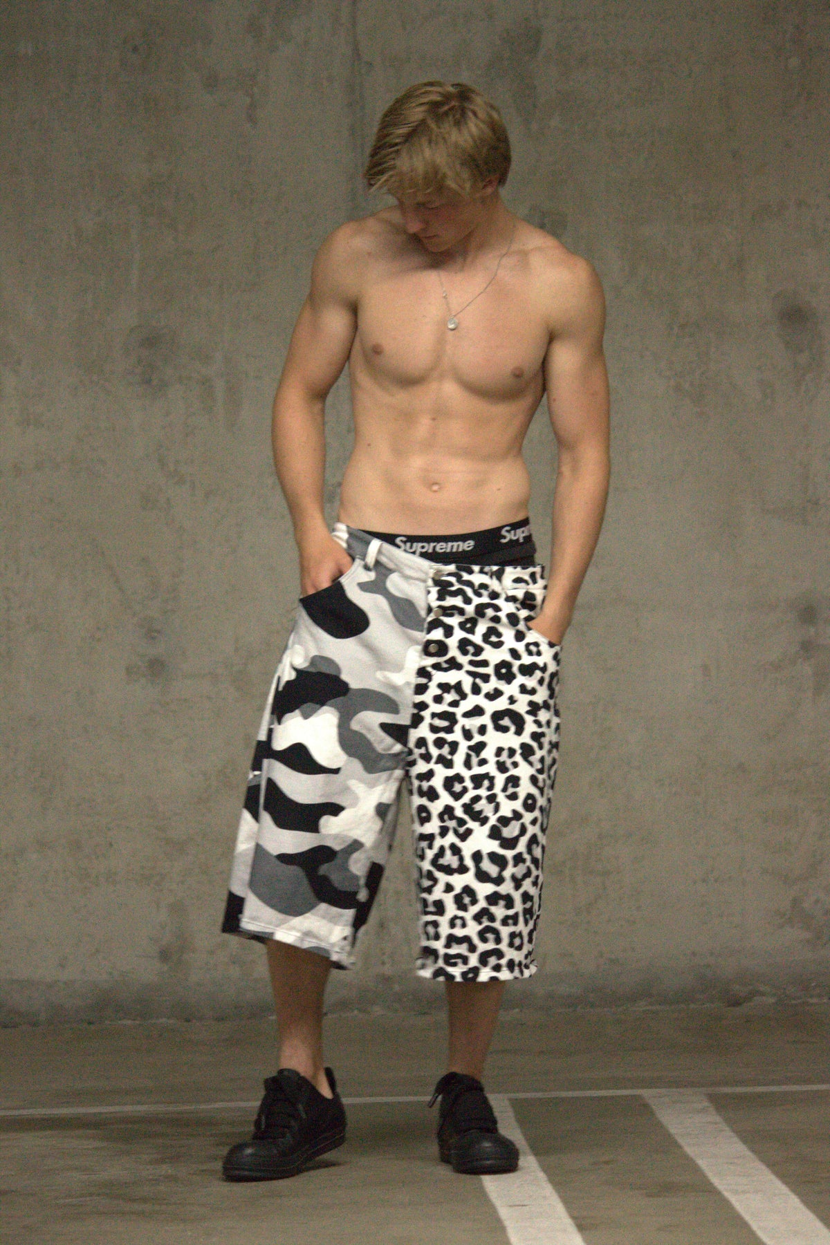 ANTI-CAMO SHORTS